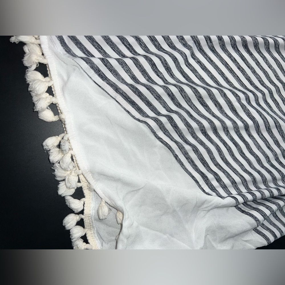 Umgee Diagonal Striped Fringed Hem Tank Size XL EUC - Picture 3 of 6